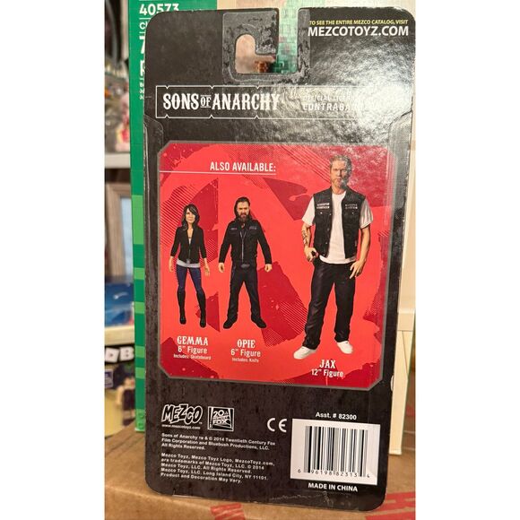 EXCL. Sons of Anarchy Gemma Teller w/Bloody BBQ Fork 6" Action Figure Mezco NIP - Picture 5 of 6